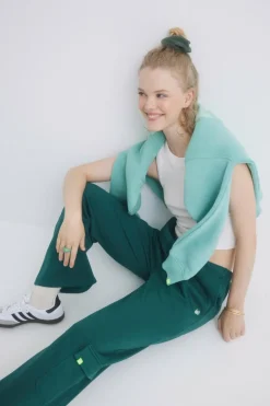 HI&BYE Calça cargo larga de pelúcia verde Best