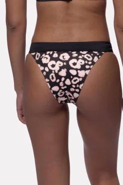 Dorina Cueca Brasileira da série LAGOS de preto Online