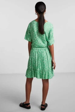Pieces Saia curta com folho. verde Online