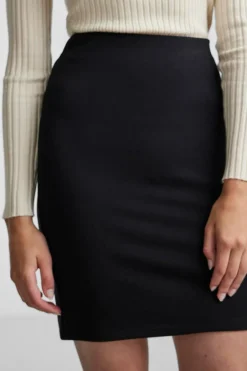 Pieces Saia curta de mulher ajustada preto Outlet