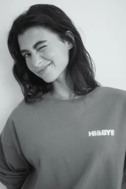HI&BYE Sweatshirt com logo cinza Hot
